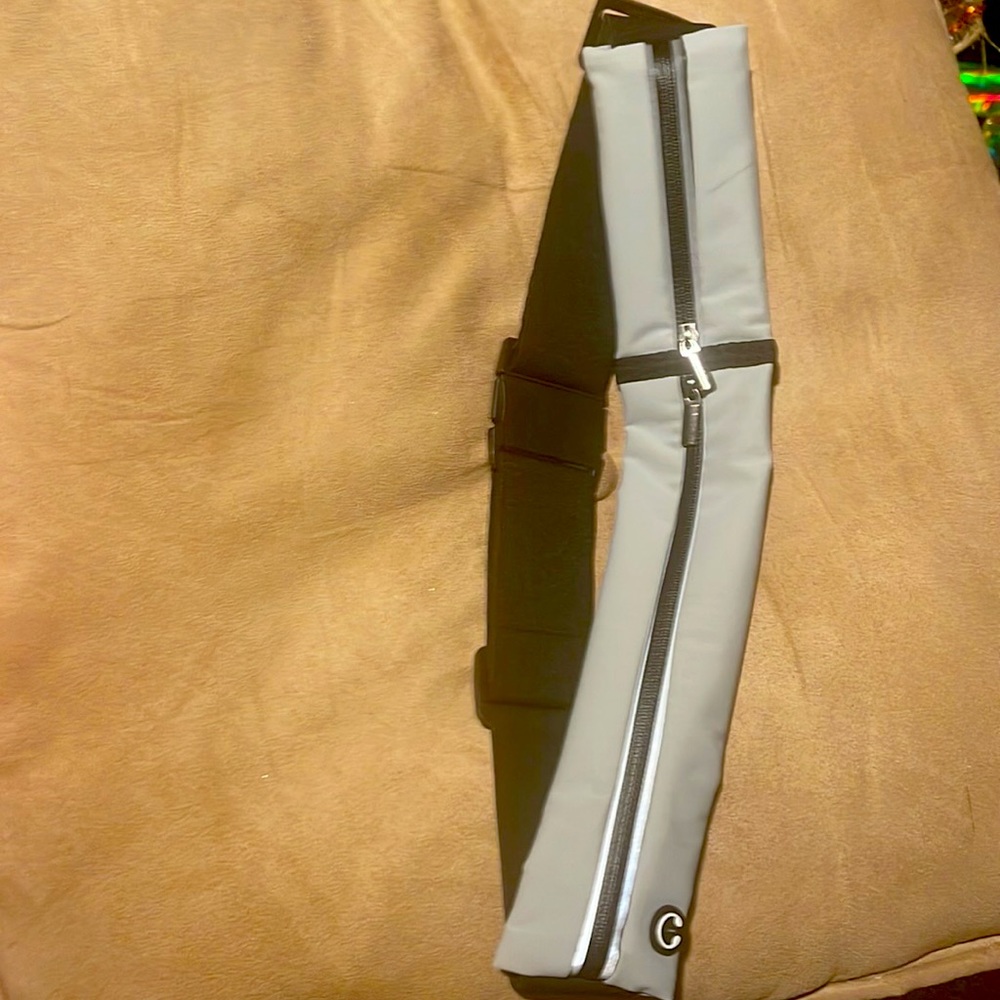Slender Fanny packs for runners